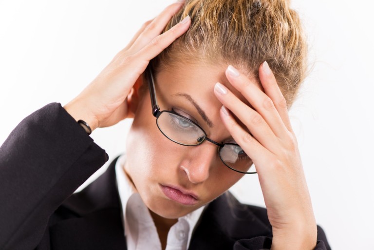 Atención quiropráctica para dolores de cabeza y migrañas: cómo tratarlos de manera efectiva